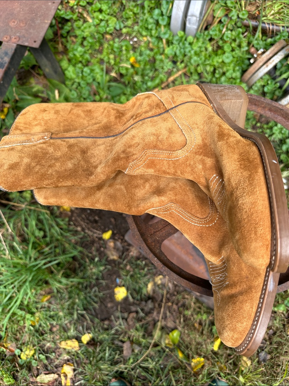 Wolverine Women's Suede Tan Western Heeled Boots - Picture 5 of 5
